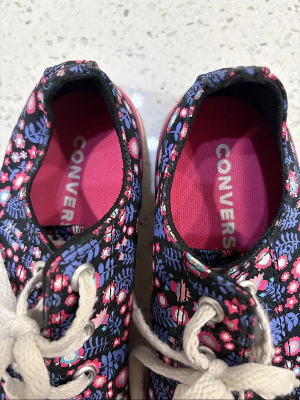 Converse Junior Floral Chuck Taylor All Star Sneakers Black/Pink Size 2